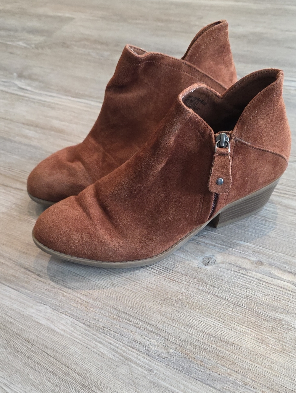 SO Faus Suede Ankle Boots